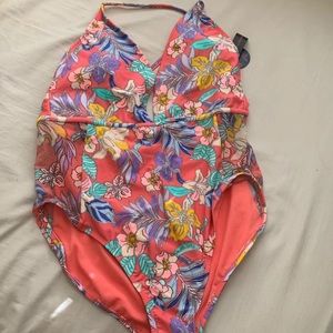 One piece swimming suit